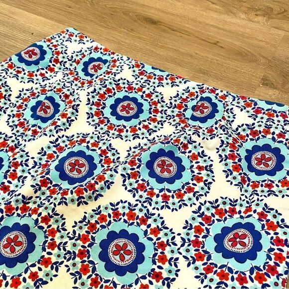 NEW RED/WHITE/BLUE FLORAL GEOMETRIC PRINT LINED SKIRT BY TALBOTS 8 - Picture 5 of 12